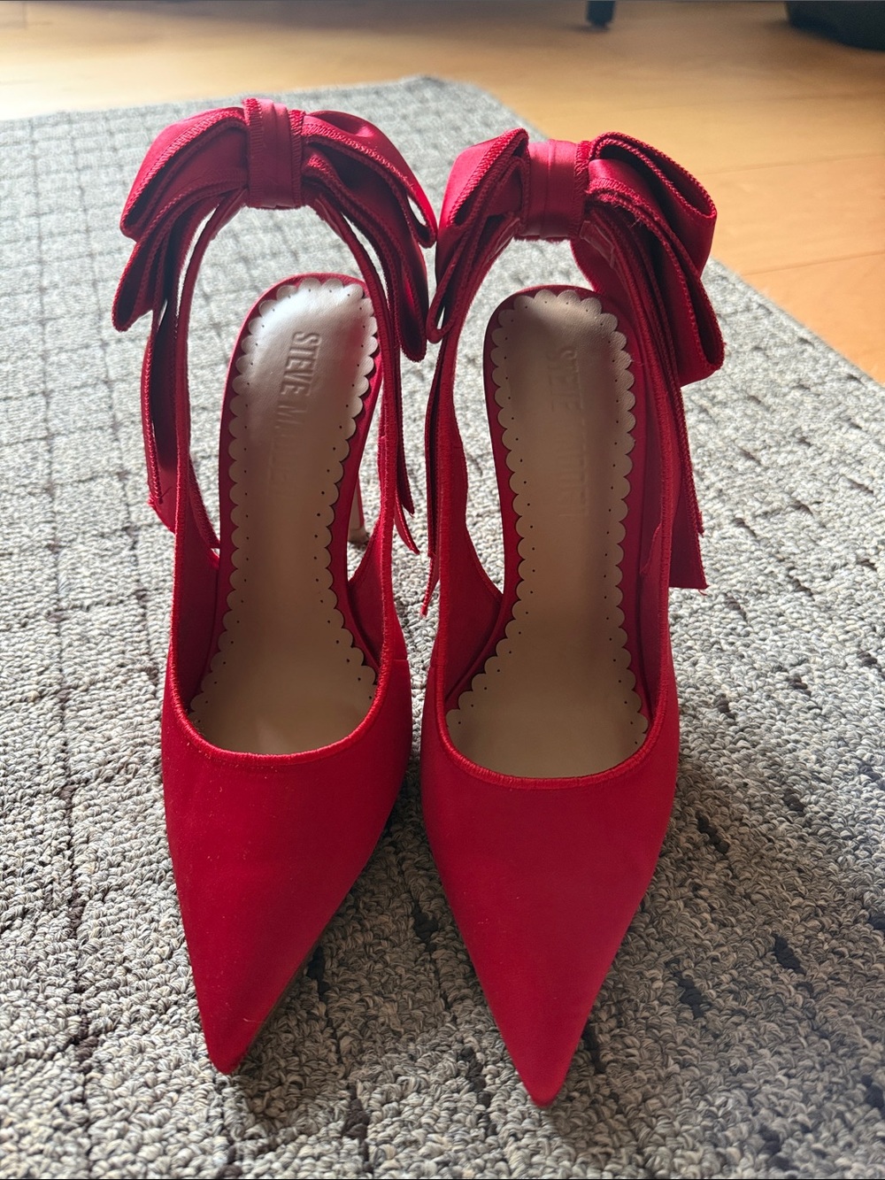 Beautiful Teacup Satin Heels 👠